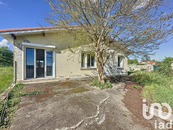 Maison traditionnelle 9 pièces de 208 m² à Saint-Sever (40500)