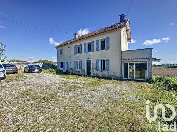 Maison traditionnelle 9 pièces de 208 m² à Saint-Sever (40500)