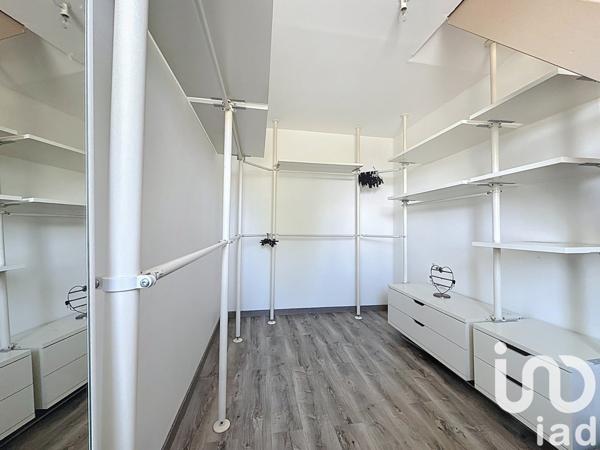 Maison traditionnelle 9 pièces de 208 m² à Saint-Sever (40500)