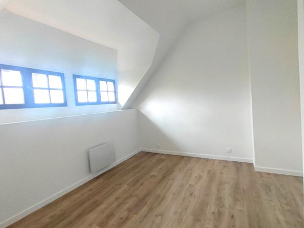 94120 - MAISON MEULIERE 173 M2 - 5 CHAMBRES - BEAU JARDIN DE 241 M2