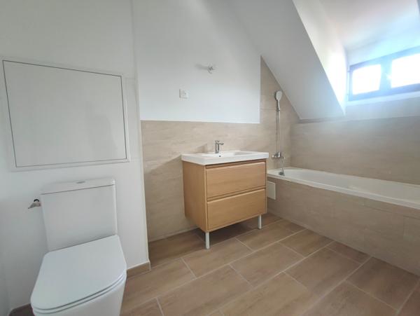 94120 - MAISON MEULIERE 173 M2 - 5 CHAMBRES - BEAU JARDIN DE 241 M2