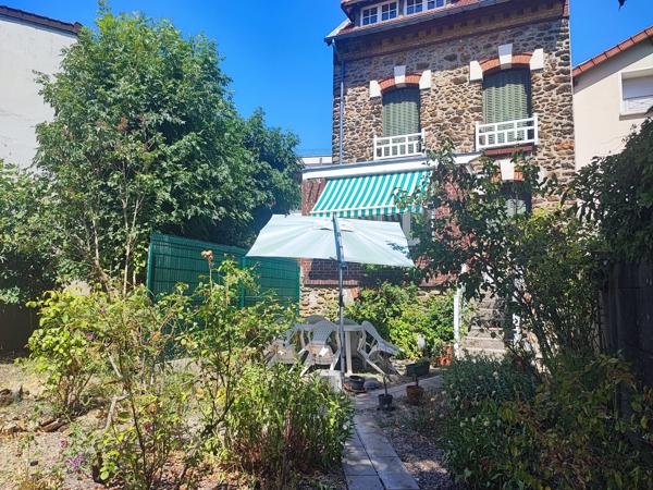 94120 - MAISON MEULIERE 173 M2 - 5 CHAMBRES - BEAU JARDIN DE 241 M2