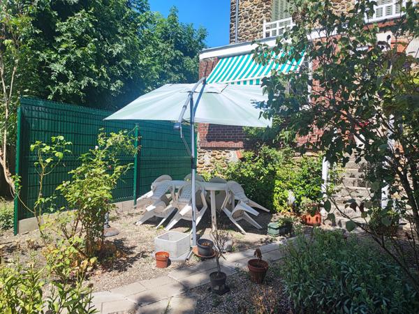 94120 - MAISON MEULIERE 173 M2 - 5 CHAMBRES - BEAU JARDIN DE 241 M2