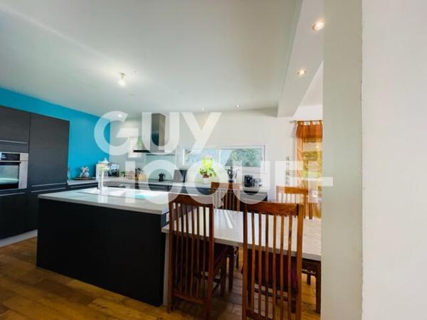 MAGNIFIQUE VILLA Montpellier 4 chambres sans vis a vis avec vue et piscine