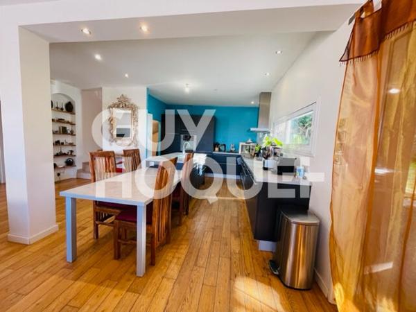 MAGNIFIQUE VILLA Montpellier 4 chambres sans vis a vis avec vue et piscine