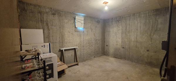 Grand appartement T5 lumineux de 90 m² avec balcon, garage et cave - Résidence calme au bord de la Dorne