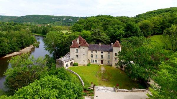 Sarlat / Souillac – Superbe château dominant la rivière Dordogne., SARLAT LA CANEDA