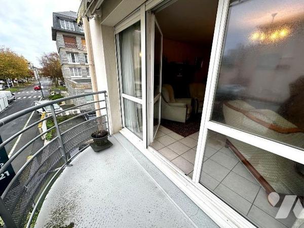 ROCABEY - Idéalement situé dans le quartier très prisé de Rocabey à Saint-Malo, à deux pas de l...