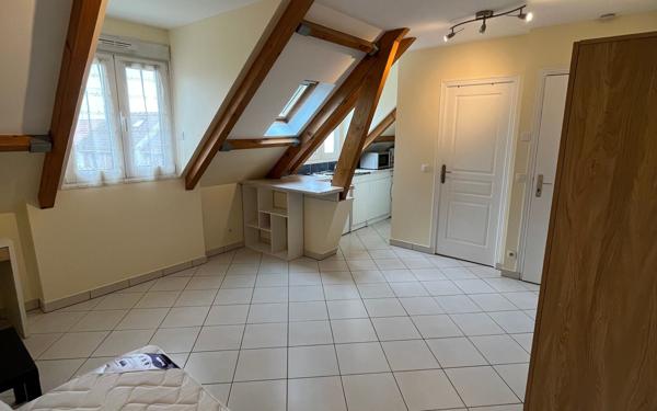 Appartement à louer    1 pièce • 18,08 m2 Champs-sur-Marne