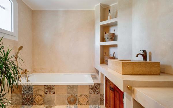 Maison à vendre    6 pièces •  La Crau