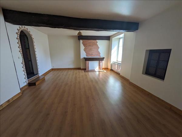 Appartement à louer |  LIGUEIL |  5 pièces | 92 m²