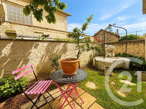 Maison à vendre  5 pièces - 93 m 2   MOISSY CRAMAYEL  - 77