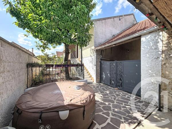 Maison à vendre  5 pièces - 93 m 2   MOISSY CRAMAYEL  - 77