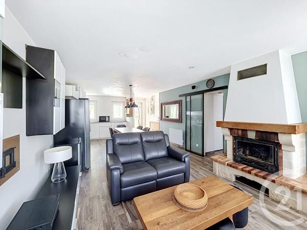 Maison à vendre  5 pièces - 93 m 2   MOISSY CRAMAYEL  - 77