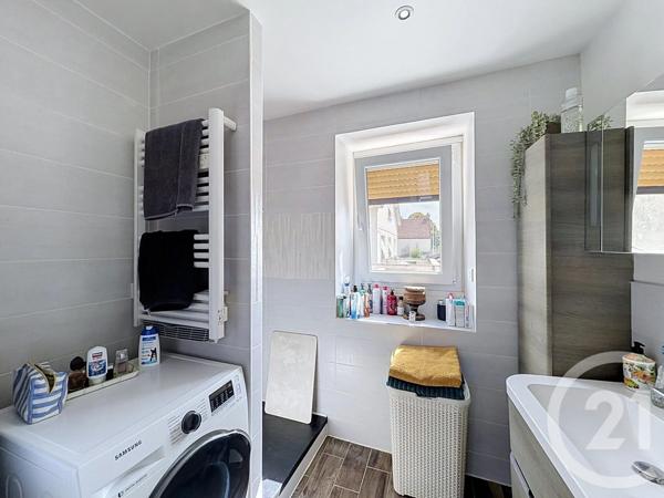 Maison à vendre  5 pièces - 93 m 2   MOISSY CRAMAYEL  - 77