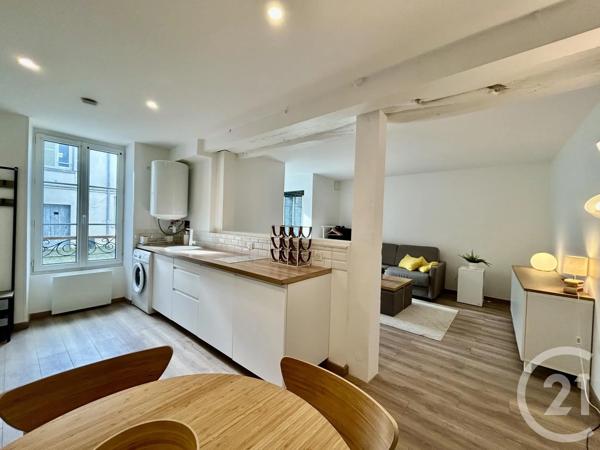 Appartement Studio à vendre  1 pièce - 29,44 m 2   FONTAINEBLEAU  - 77