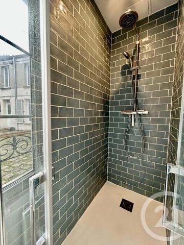 Appartement Studio à vendre  1 pièce - 29,44 m 2   FONTAINEBLEAU  - 77