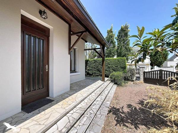 Maison 225 780 € Montlouis-sur-Loire 4 p 95 m² DPE D