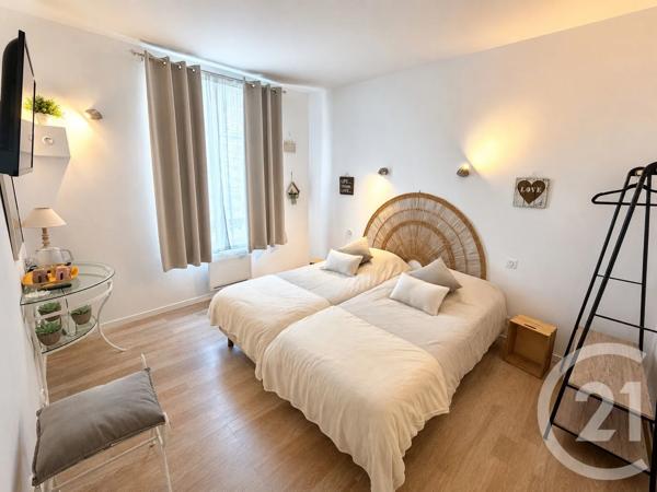 Maison à vendre  7 pièces - 240 m 2   COULOMBS  - 28