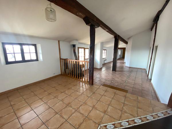 Appartement Castelnaudary 4 pièce(s) 173.08 m2