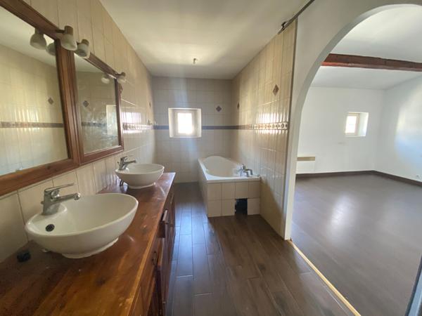 Appartement Castelnaudary 4 pièce(s) 173.08 m2