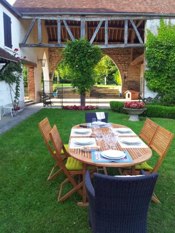 Villiers-sur-Tholon (89110) Très belle propriété à vendre à proximité d'Auxerre