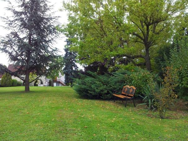 Villiers-sur-Tholon (89110) Très belle propriété à vendre à proximité d'Auxerre