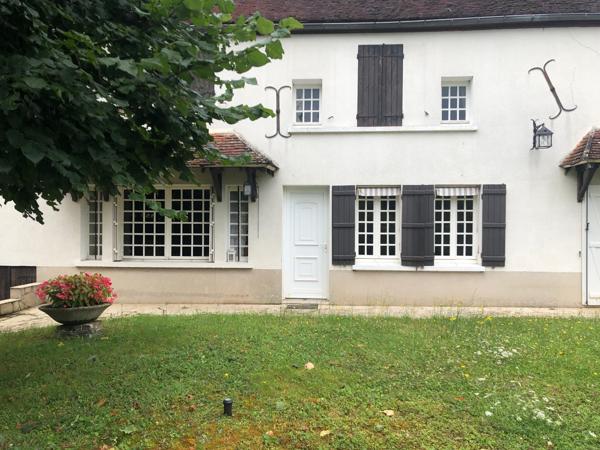 Villiers-sur-Tholon (89110) Très belle propriété à vendre à proximité d'Auxerre