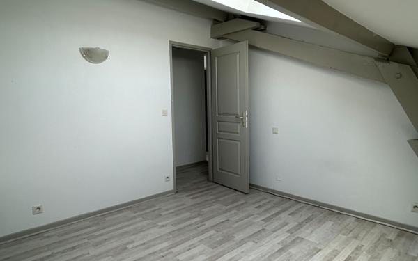 Appartement à louer    5 pièces •  Mont-de-Marsan