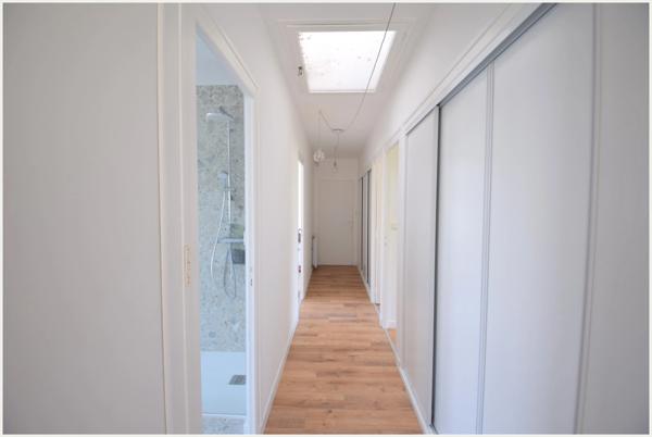 Maison à louer 6 pièces LA ROCHELLE (17), 4 chambres en centre ville