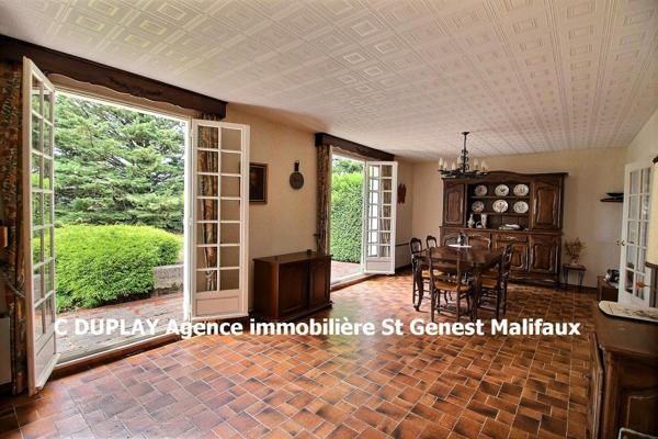 EXCLUSIVITE Jonzieux 42660 villa plain-pied construite en 1972 exposée EST/Ouest 118m² habitables 4 chambres 2 garages sur 3277m² de terrain