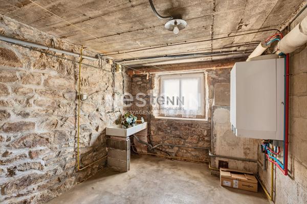 A VENDRE : maison 2 chambres avec sous-sol et grand terrain constructible à Lamballe