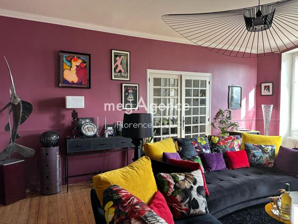 Maison à SAINT-JEAN-D'ANGELY, 17400 - 7 pièces 189m²