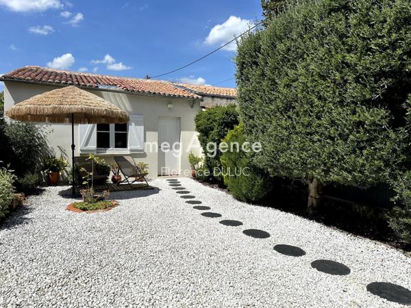 Maison à SAINT-JEAN-D'ANGELY, 17400 - 7 pièces 189m²