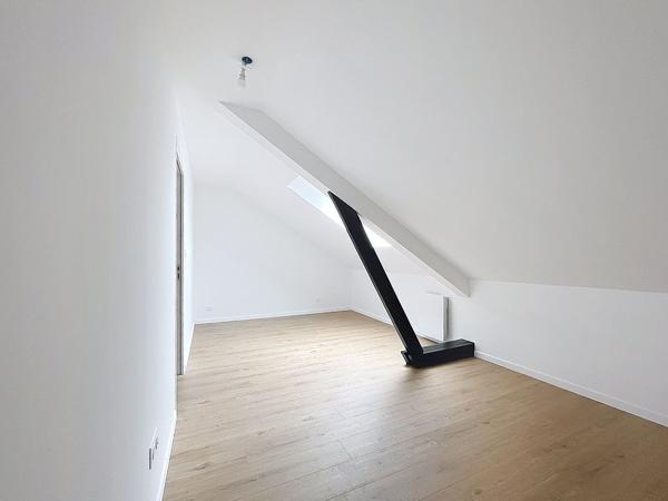 QUARTIER NEY/ST SERGE - T2 NON MEUBLE neuf - DISPONIBLE LE 24/04