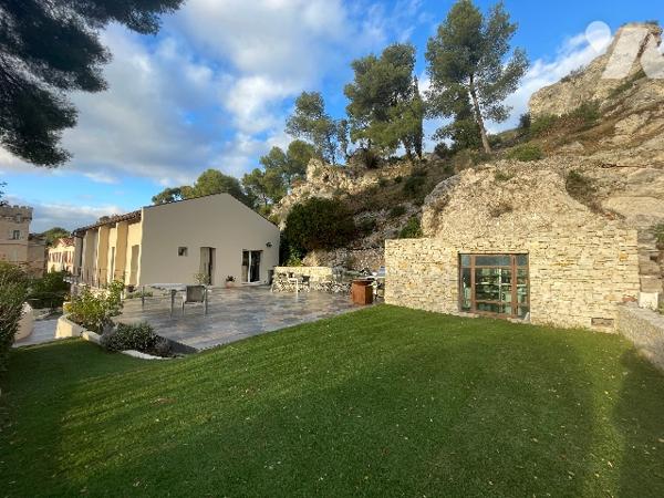 MAISON CONTEMPORAINE DE 8 PIECES, 239M² PARC DES CALANQUES 13010 MARSEILLE