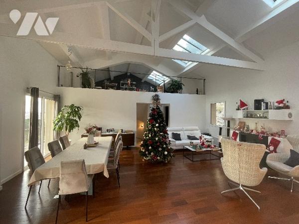 MAISON CONTEMPORAINE DE 8 PIECES, 239M² PARC DES CALANQUES 13010 MARSEILLE