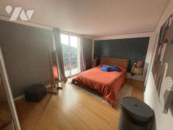 MAISON CONTEMPORAINE DE 8 PIECES, 239M² PARC DES CALANQUES 13010 MARSEILLE