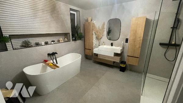 MAISON CONTEMPORAINE DE 8 PIECES, 239M² PARC DES CALANQUES 13010 MARSEILLE