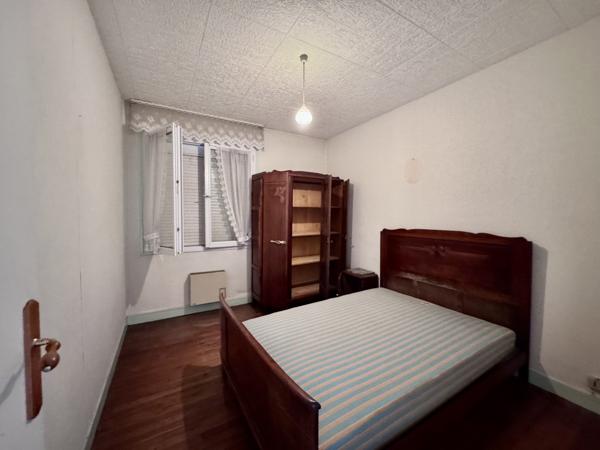 Saint-Mathurin (85150) Maison à rénover offrant 80 m2 habitables sur 801 m2 de terrain.