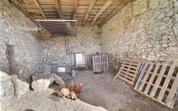 Maison à vendre    2 pièces •  Creys-Mépieu