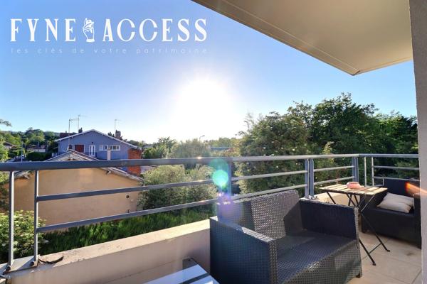 VÉNISSIEUX CENTRE VILLE - PORTES DE LYON - RÉSIDENCE RÉCENTE - APPARTEMENT 4 PIÈCES SÉJOUR DOUBLE - BALCON ET GARAGE - TRAMWAY T10 - TRAMWAY T4 - MÉTRO D - BUS - ACCES RAPIDE A7 - A6 - ROCADE EST , Venissieux