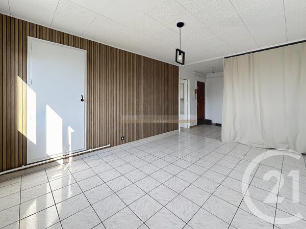 Appartement F4 à vendre  4 pièces - 77,19 m2 ST PRIEST - 69