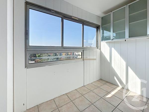 Appartement F4 à vendre  4 pièces - 77,19 m2 ST PRIEST - 69