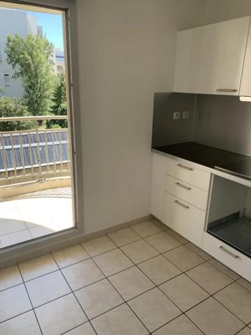 APPARTEMENT T3 A LOUER - LYON 7EME ARRONDISSEMENT Lamothe 70.61 m 2 1 152,78 € charges comprises par mois