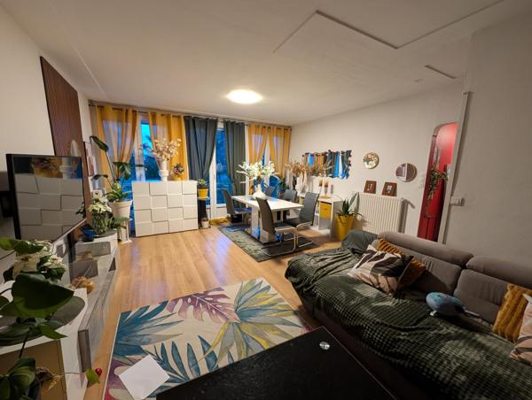 maison familiale sur deux niveaux de 7 pièces 5 chambres, grand jardin