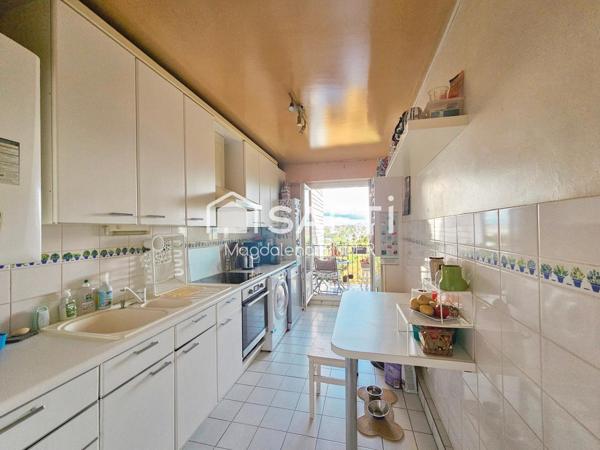 Avenue Générale Adeline, appartement T4 avec balcon et cave