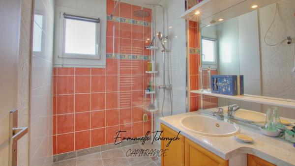 Maison à vendre 4 pièces VITROLLES (13)