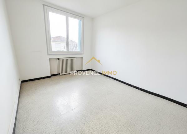 Digne-les-Bains (04000) Nouvelle Exclusivité Digne-les-Bains Appartement F3/4 de 74 m² – Vue Cousson, Balcon Sud, Garage & Cave