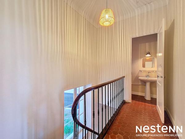 Villa de caractère à Cavalaire-sur-Mer 6 pièce(s) 119 m² proche des plages et des commerces